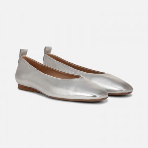 Ballerinas Naturalizer Para Mujer 27 Edit Carla Flat Plateadas LX77-5797Q0