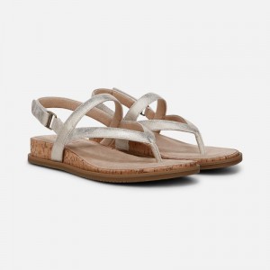 Sandalias Planas Naturalizer Para Mujer SOUL Carolyn Sandal Doradas FA54-9474F7