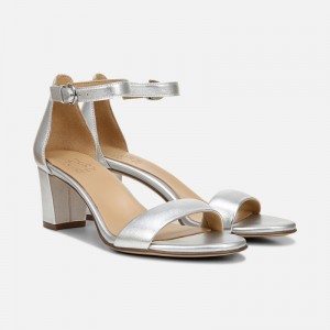 Sandalias Tacón Naturalizer Para Mujer Vera Dress Sandal Plateadas UQ72-4822N2