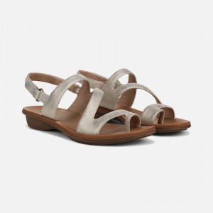 Sandalias Con Tiras Naturalizer Para Mujer Soul Shakina Sandal Doradas BI32-8232H9